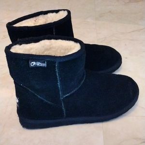 The Realm Sherpa lined boots.